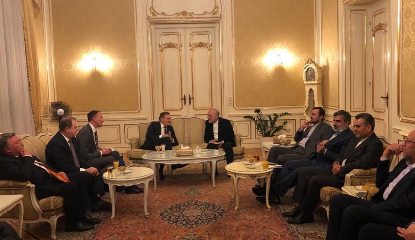 صالحی با رییس روس اتم روسیه دیدار کرد/ تبادل نظر تهران و مسکو درباره توسعه همکاری‌های اتمی