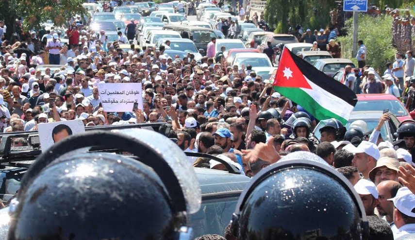 إضراب المعلمين في الأردن يدخل يومه السابع
