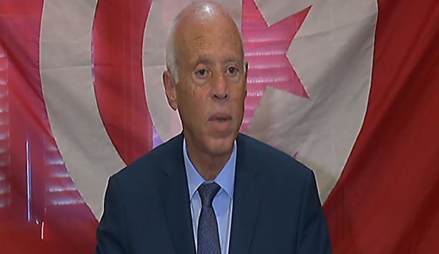 الرئيس التونسي: نحتاج للقاحات ضد الكذب والافتراء