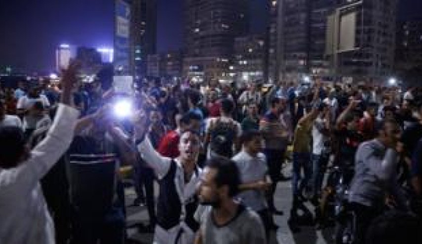 ادامه تظاهرات مصری‌ها علیه السیسی و بازداشت ۷۰ نفر 
