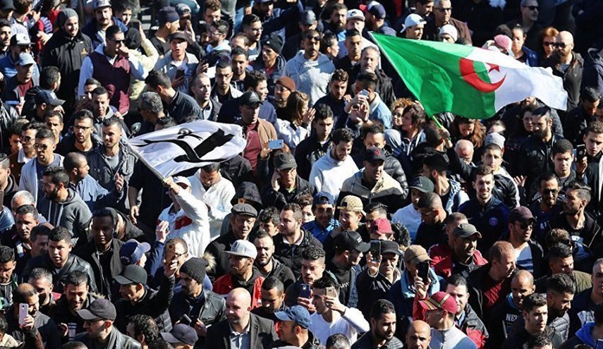محاكمة تاريخية في الجزائر تطال شخصيات بارزة في عهد بوتفليقة