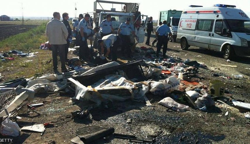 قتلى بانقلاب شاحنة تقل مهاجرين جنوبي تركيا