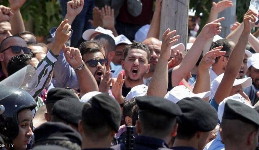 المحكمة الأردنية تقرر وقف إضراب المعلمين والنقابة تؤكد عدم التراجع
