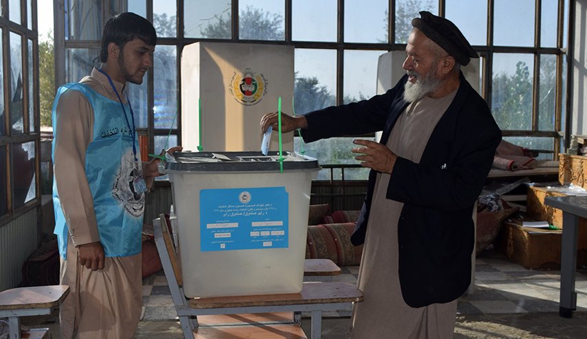 انتخابات أفغانستان.. تقدم عبد الله على الرئيس أشرف غني