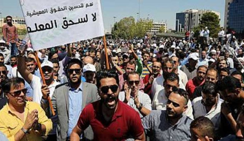  نقابة المعلمين الأردنيين ترفض عرض الحكومة بشأن زيادة الرواتب
