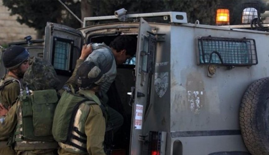 اعتقال فتى فلسطيني في الخليل بحجة حيازته سكينا