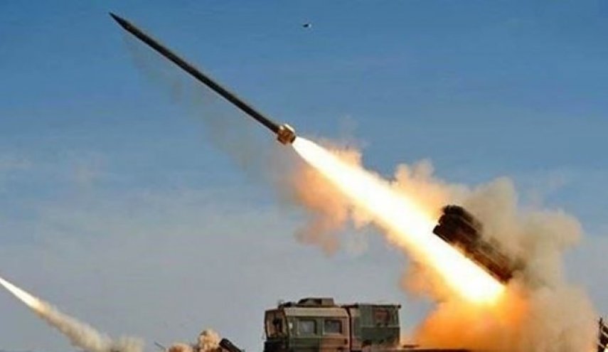 یمن نیروهای ائتلاف سعودی را با موشک هدف قرار داد