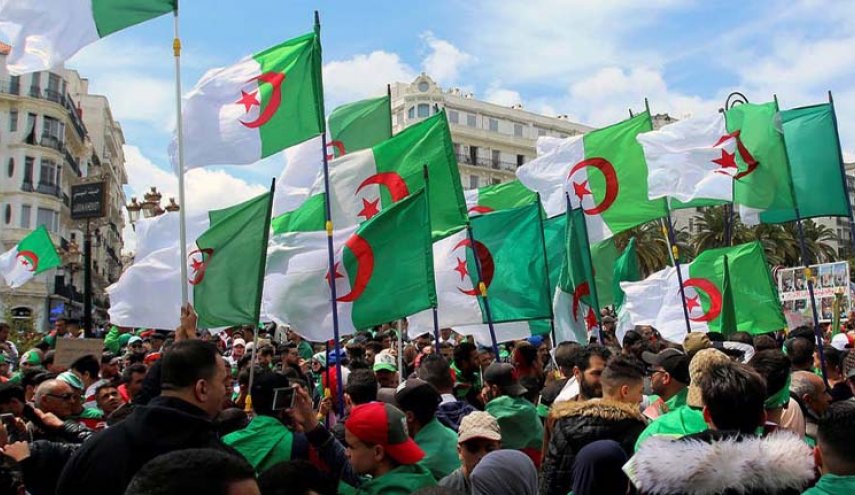 الجزائر.. قانون الموازنة العامة يقضي على الإرث الاقتصادي لبوتفليقة 