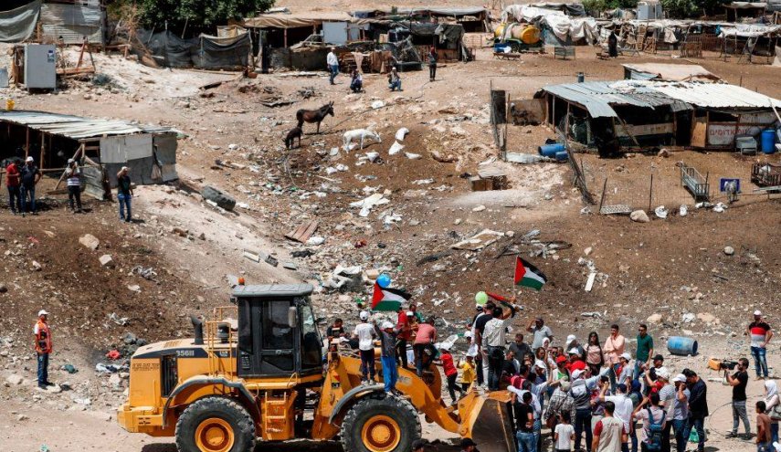 الاحتلال يصادر 900 دونم من اراضي فلسطيني لإقامة مكب للنفايات