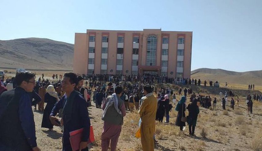  انفجار داخل كلية الهندسة في جامعة غزني بأفغانستان