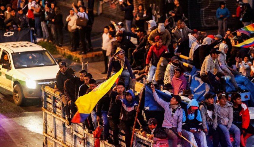 بعد مظاهرات عنيفة.. رئيس الإكوادور يفرض حظر التجول