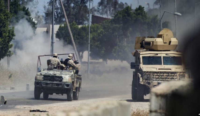 ليبيا.. تجدد الاشتباكات بين قوات حفتر و'الوفاق' جنوبي طرابلس