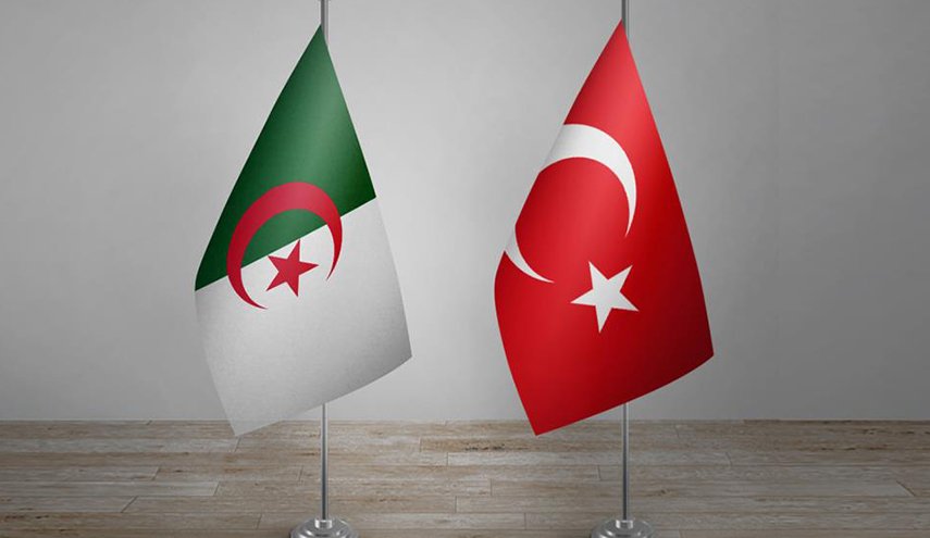 وزير الخارجية التركي في زيارة عمل للجزائر