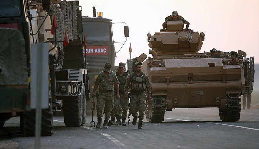 جيش تركيا يحاصر رأس العين وغاراته طالت منشآت مدنية