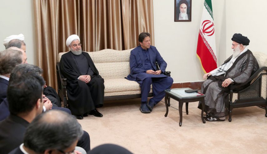 نخست وزیر پاکستان با رهبر معظم انقلاب اسلامی دیدار کرد
