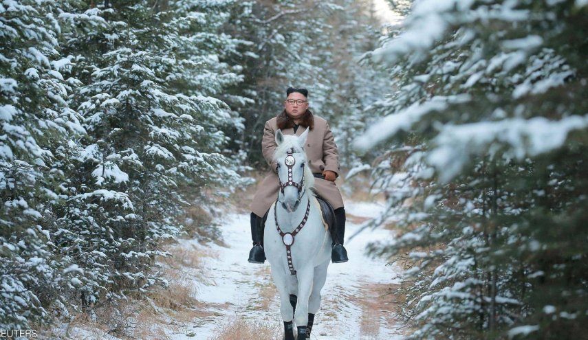 توصیف عجیب کره ای ها از کیم جونگ اون در حال اسب سواری در برف!