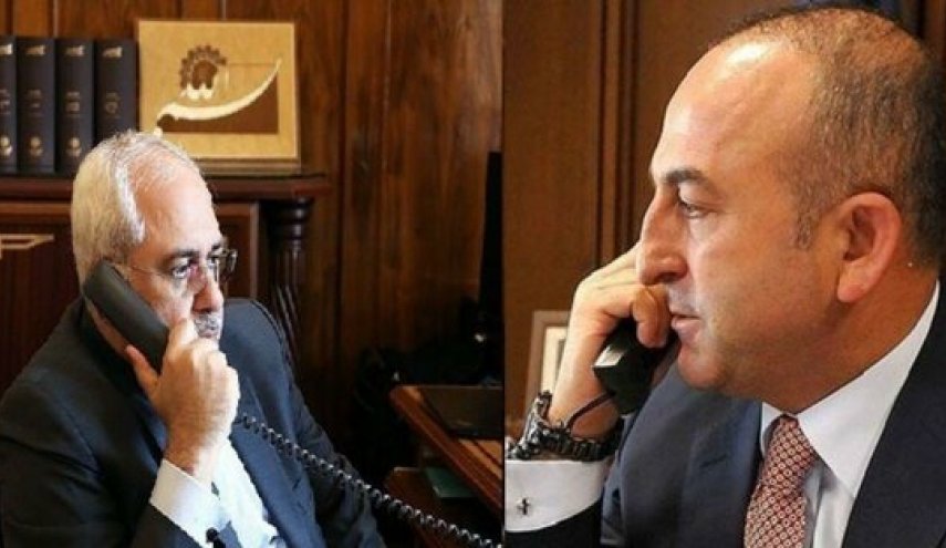گفتگوی تلفنی ظریف با وزیر خارجه ترکیه درباره اوضاع شمال سوریه 