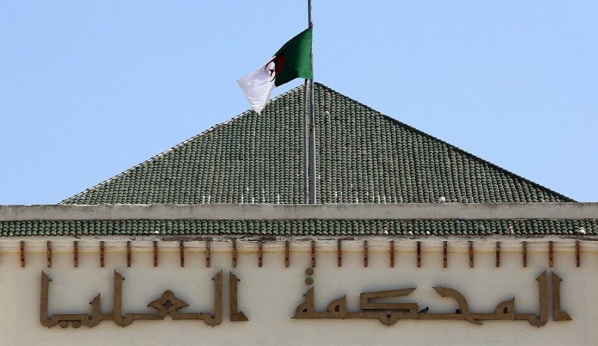 ائتلاف المحامين بالجزائر يقاطع جلسات التحقيق الخاصة بـ 'معتقلي الرأي' 