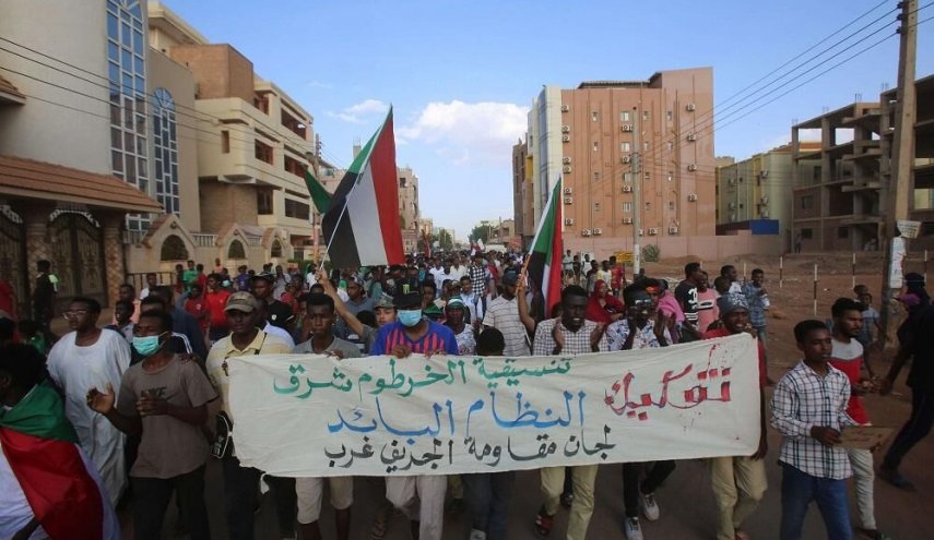 تظاهرات هزاران سودانی علیه حزب عمر البشیر 
