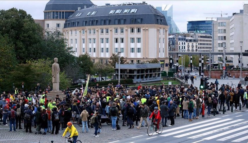 تظاهرات مردم بلژیک علیه خشونت پلیس 