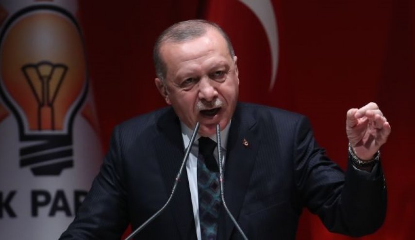 أردوغان يهدد بفتح بوابات أوروبا أمام اللاجئين السوريين