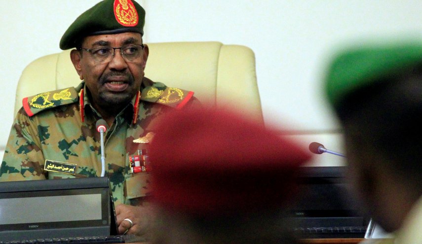 البرهان: وجود السودان بقائمة الإرهاب يهدد نجاح الفترة الانتقالية