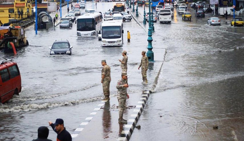 هطول أمطار غزيرة على محافظة الإسكندرية شمالي مصر
