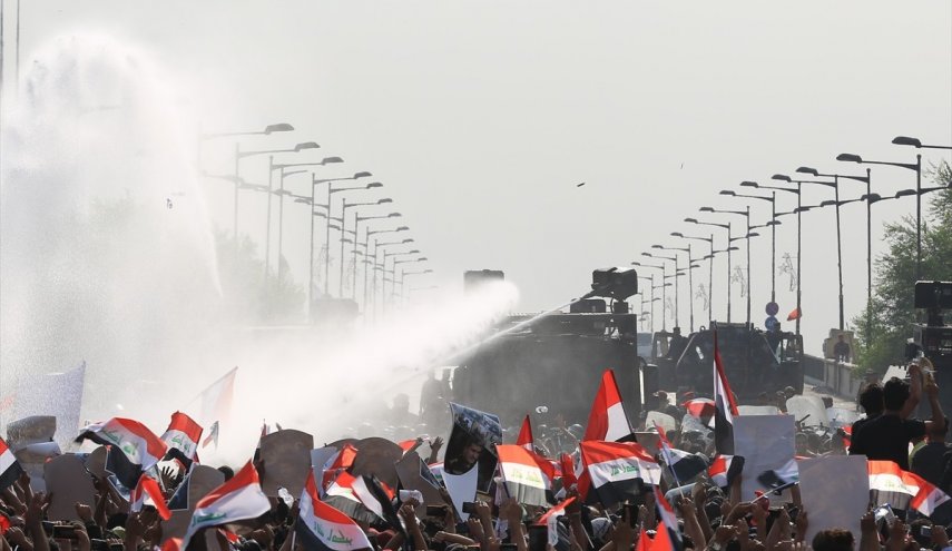 مصادر طبية: أكثر من 50 مصاباًَ في تظاهرات العراق