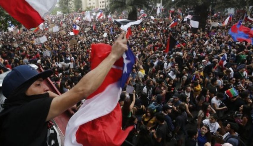 بزرگترین تظاهرات اعتراضی مردم شیلی برگزار شد