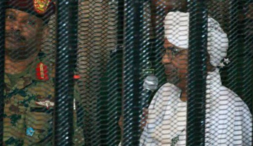 تلفن همراه «عمر البشیر» در زندان جنجالی شد