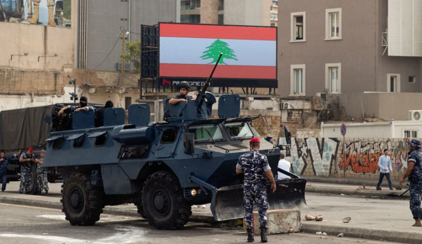 الجيش اللبناني ينفذ خطة لفتح الطرقات المغلقة