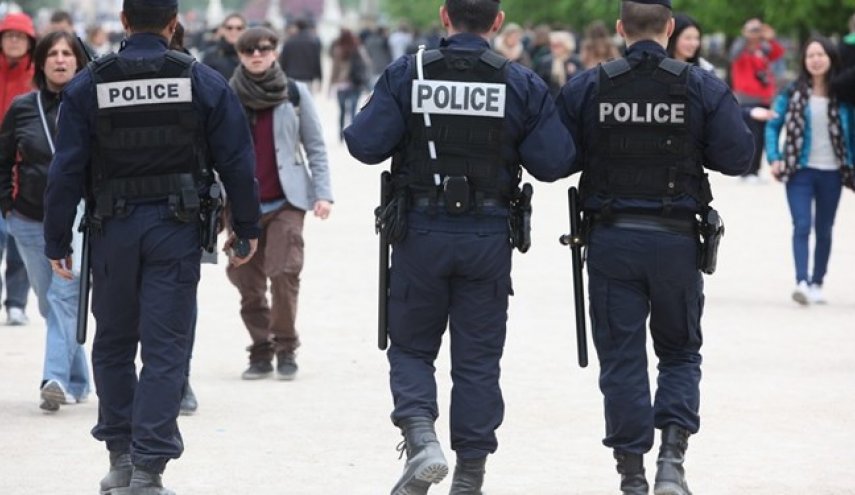 یورش پلیس فرانسه به اردوگاه پناهجویان در شمال پاریس
