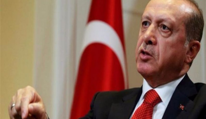 الحكومة التركية تعزل رئيس بلدية ينتمي لحزب موال للأكراد
