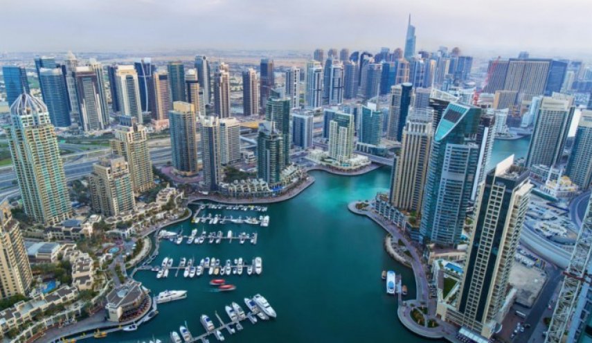 دبي تخفف قوانين الخمور لمواجهة الانهيار الاقتصادي