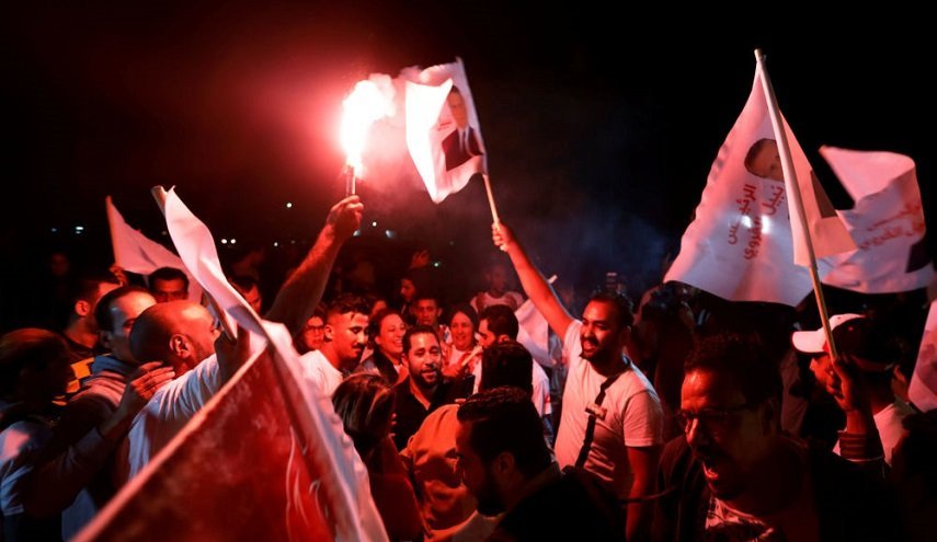اختلاف نظر احزاب تونسی درباره آینده دولت/ رایزنی ها در نقطه صفر است 