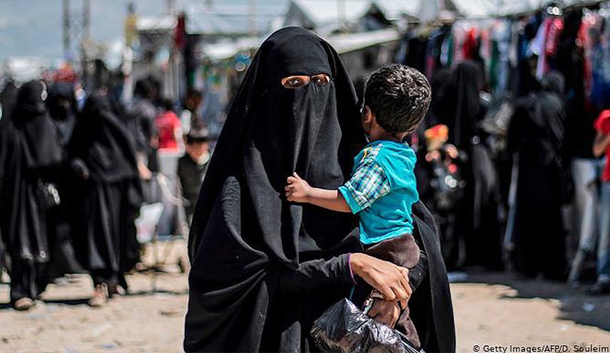 نساء بـ'داعش' يرفعن دعوى في هولندا للعودة من سوريا