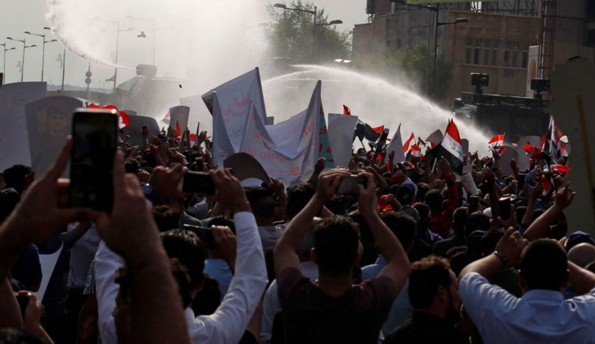 تشدید تظاهرات در عراق؛ تجمع در بندر و یک منطقه نفتی بصره
