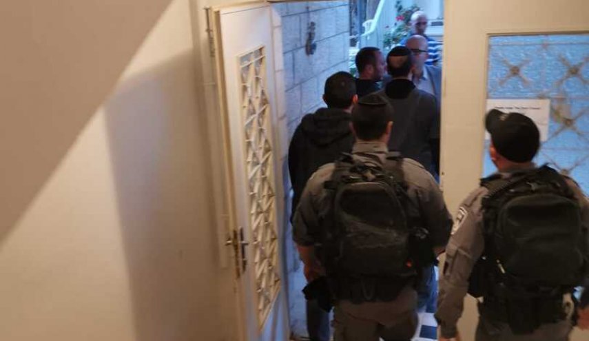 قوات الإحتلال تعتقل وزير شؤون القدس فادي الهدمي