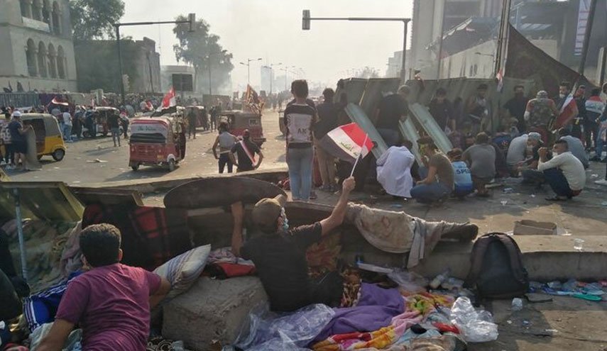 گردانندگان تظاهرات میدان تحریر بغداد رادیو و روزنامه راه اندازی کردند