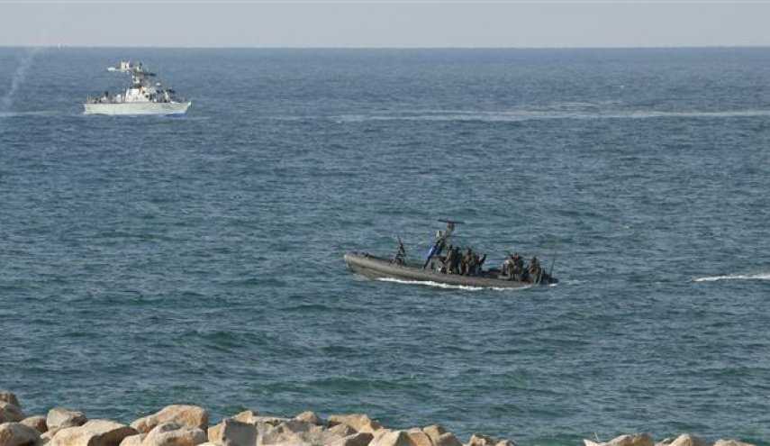  الاحتلال يستهدف قوارب الصيادين شمال قطاع غزة