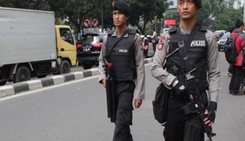 شرطة إندونيسيا تلقي القبض على شخصين مشتبه بهما بعد مقتل صحفي وناشط