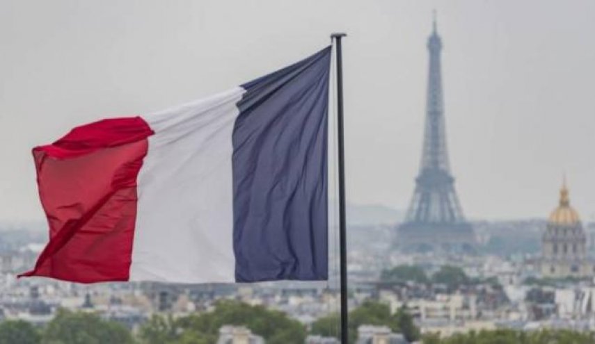 فرنسا تعتزم تخصيص حصص سنوية لاستقدام المهاجرين