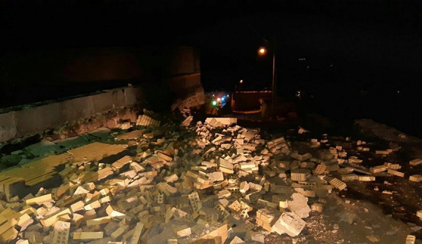 شاهد..انهيار الصخور في الزلزال الذي ضرب مدينة 'ميانة'