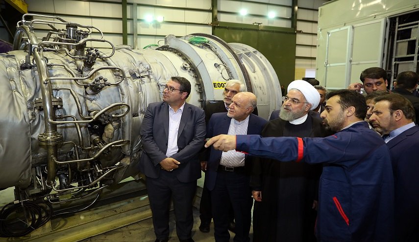 الرئيس روحاني يفتتح معملا لصناعة التوربينات في محافظة يزد
