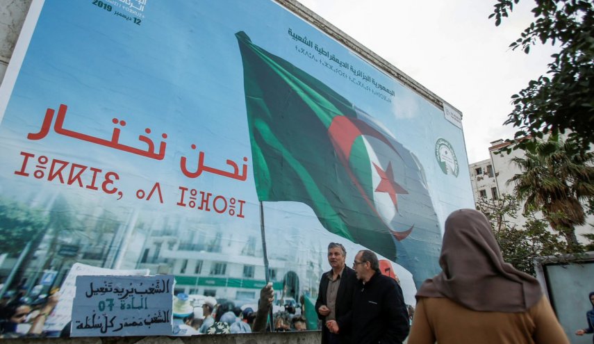 الجزائر ما بين حراك الانتخابات والحراك المناهض لها