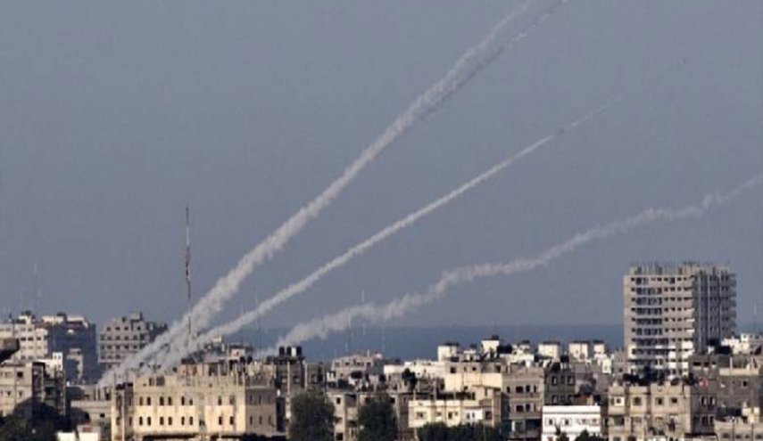 مواصلة قصف مستوطنات الاحتلال والصواريخ تصل تل أبيب