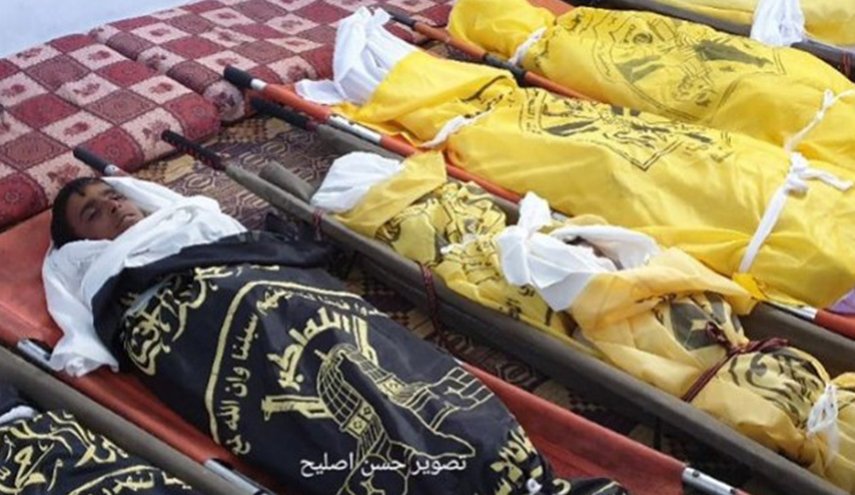 جنازة مهيبة لشهداء مجزرة عائلة أبو ملحوس في دير البلح