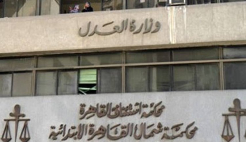 البنزين يقود 5 مسؤولين للمحاكمة العاجلة في مصر
