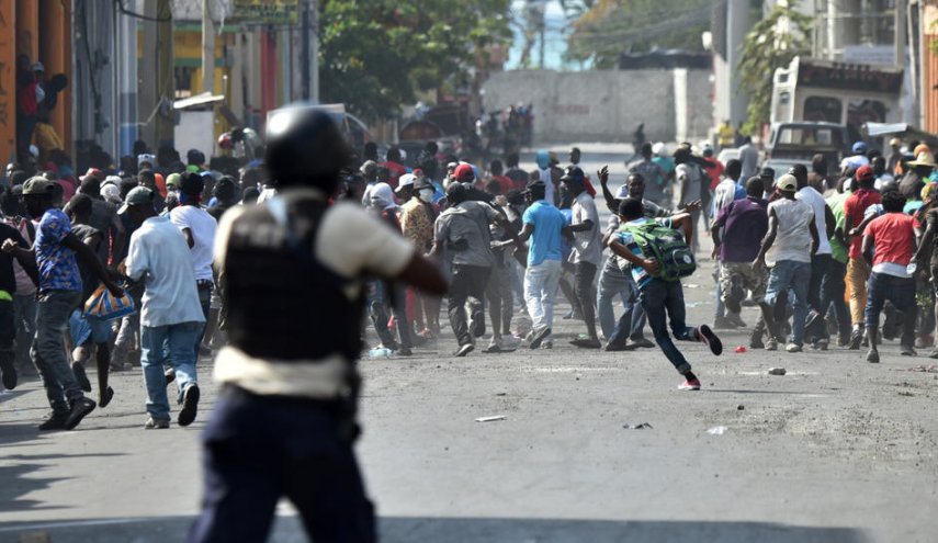 رئيس هايتي يطالب بمساعدة دولية لمواجهة الإحتجاجات
