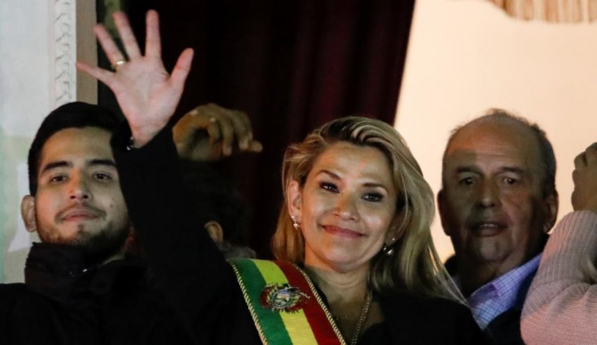  رئيسة بوليفيا المؤقتة تعد بانتخابات قريبا